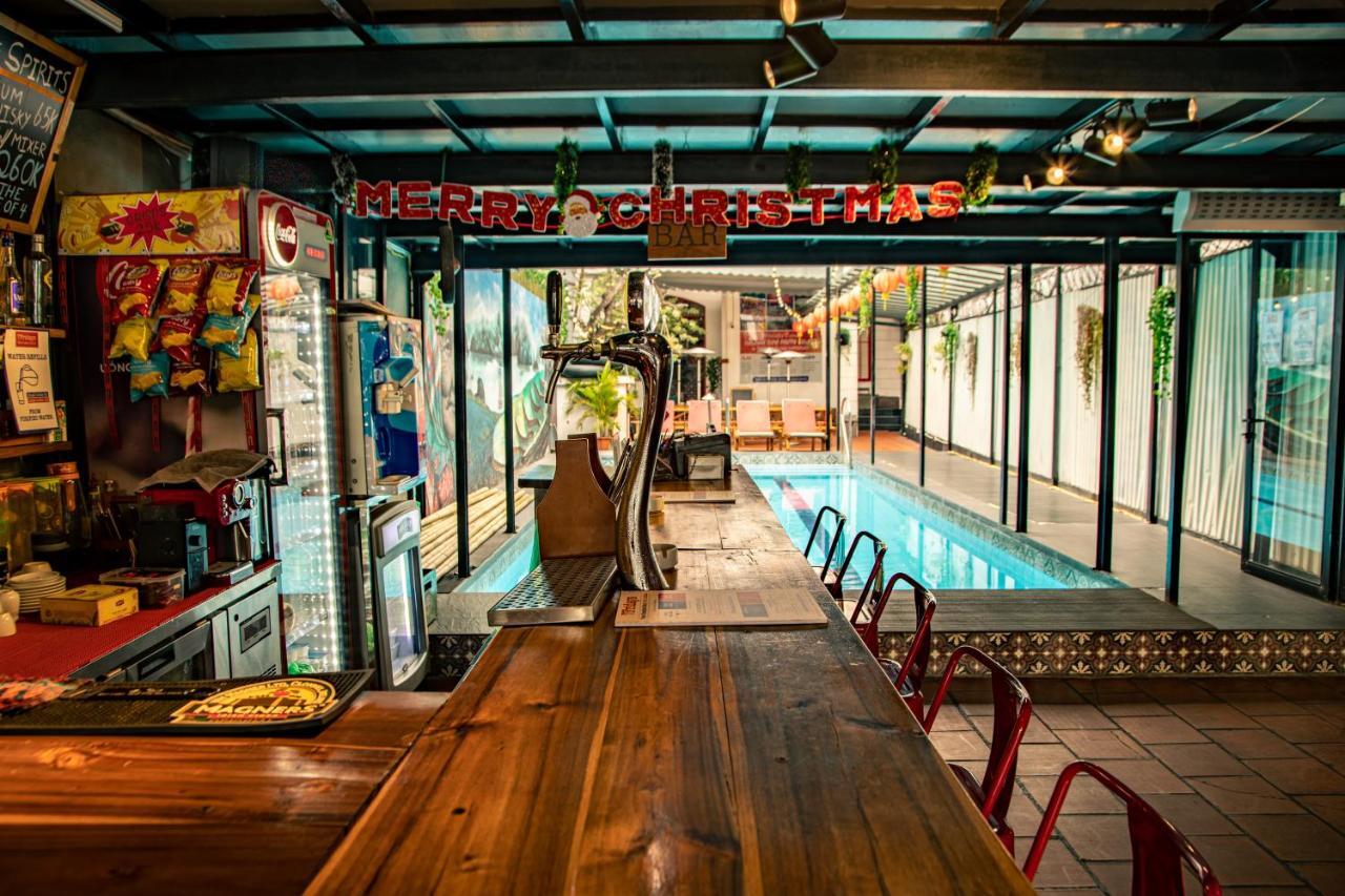 7Fridays West Lake Hostel Tay Ho Ngoại thất bức ảnh